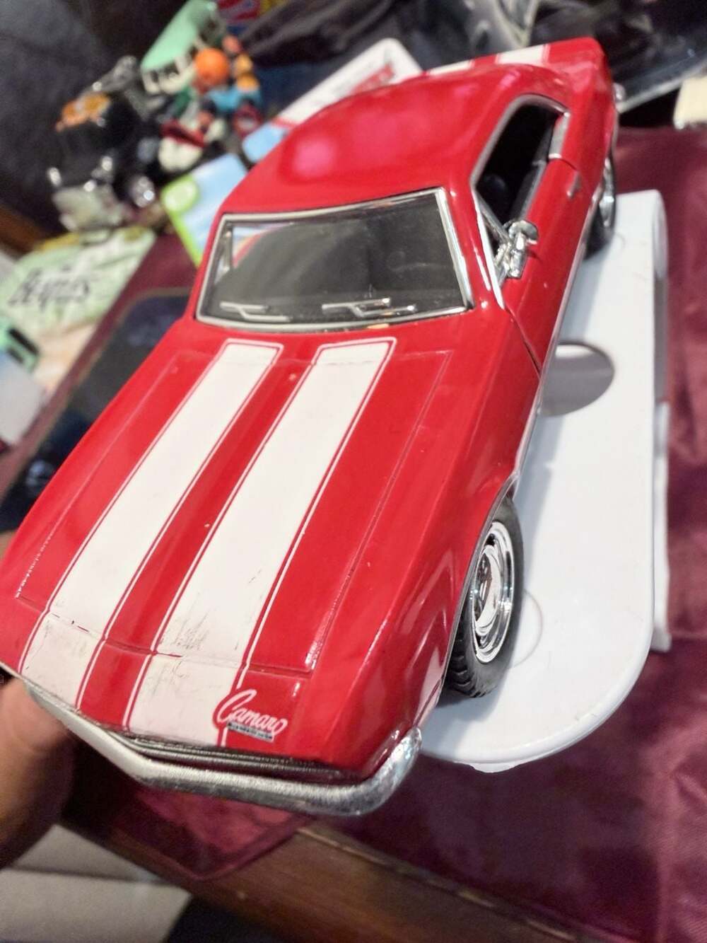Chevrolet Camaro Z28 1967 Red with White Stripes Diecast Model Car